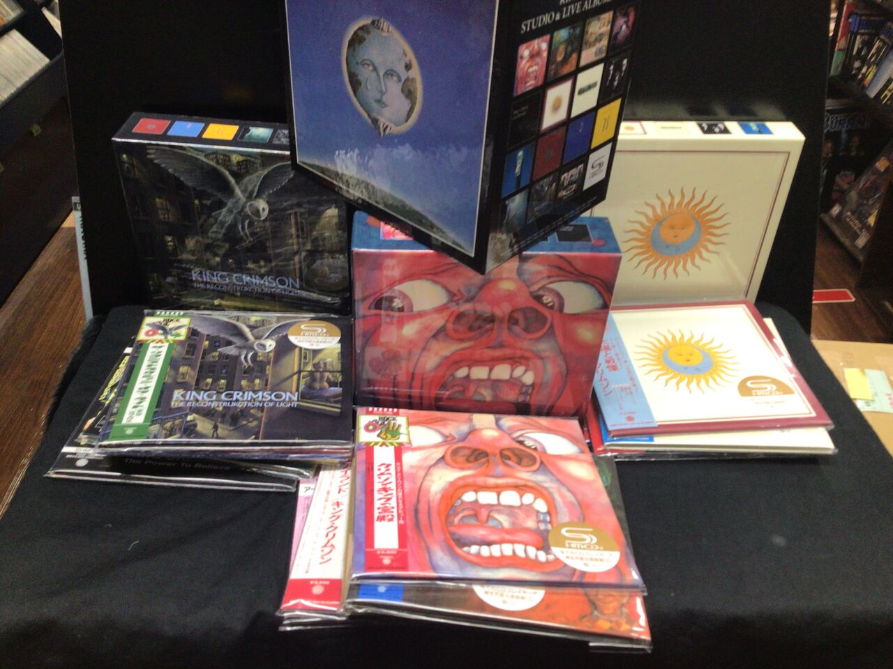 中古CD】豪華特典BOXもあります！キングクリムゾンまとまって入荷