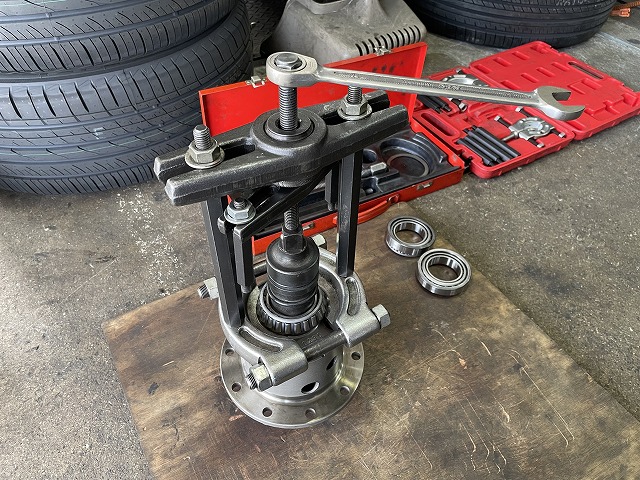 滋賀オートライフハノ 200系ハイエースの86用トルセンLSD交換（部品