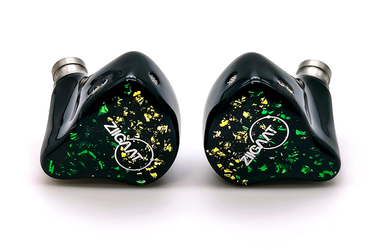 ZiiGaat x HBB: Arcadia」 HBB氏コラボによる2BA+1DD構成。Knowles製BA