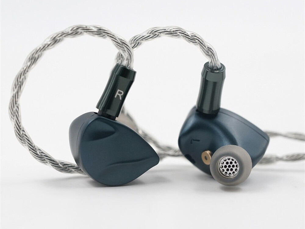 BQEYZ Autumn」 驚くほど上質なサウンドに独創的なマグネット式交換