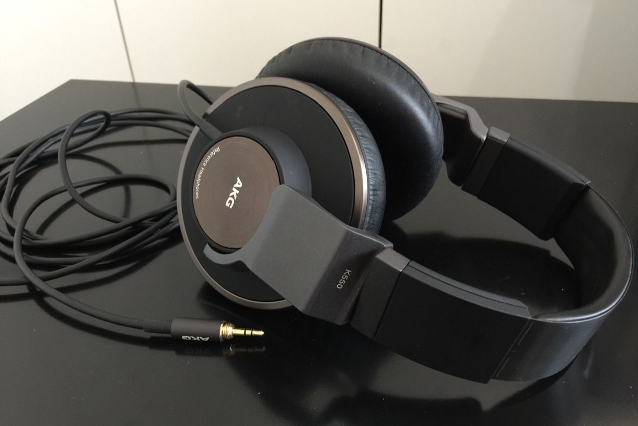 手持ちのAKGヘッドホンで「おすすめ」打線を組んでみた。【集中