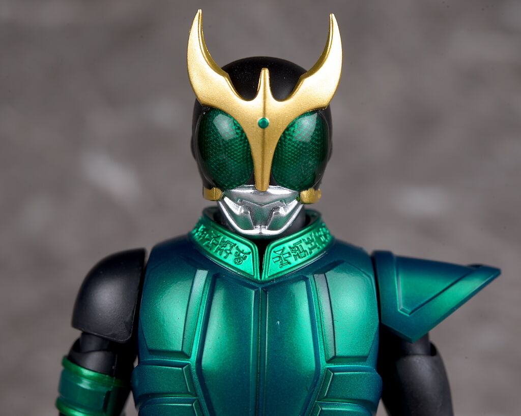 S.H.フィギュアーツ （真骨彫製法） 仮面ライダークウガ ペガサス