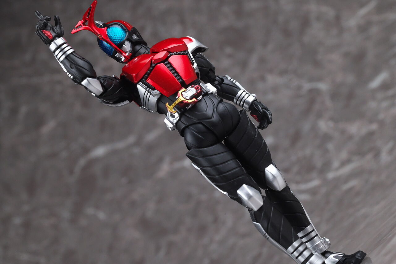 S.H.フィギュアーツ（真骨彫製法） 仮面ライダーカブト ライダー