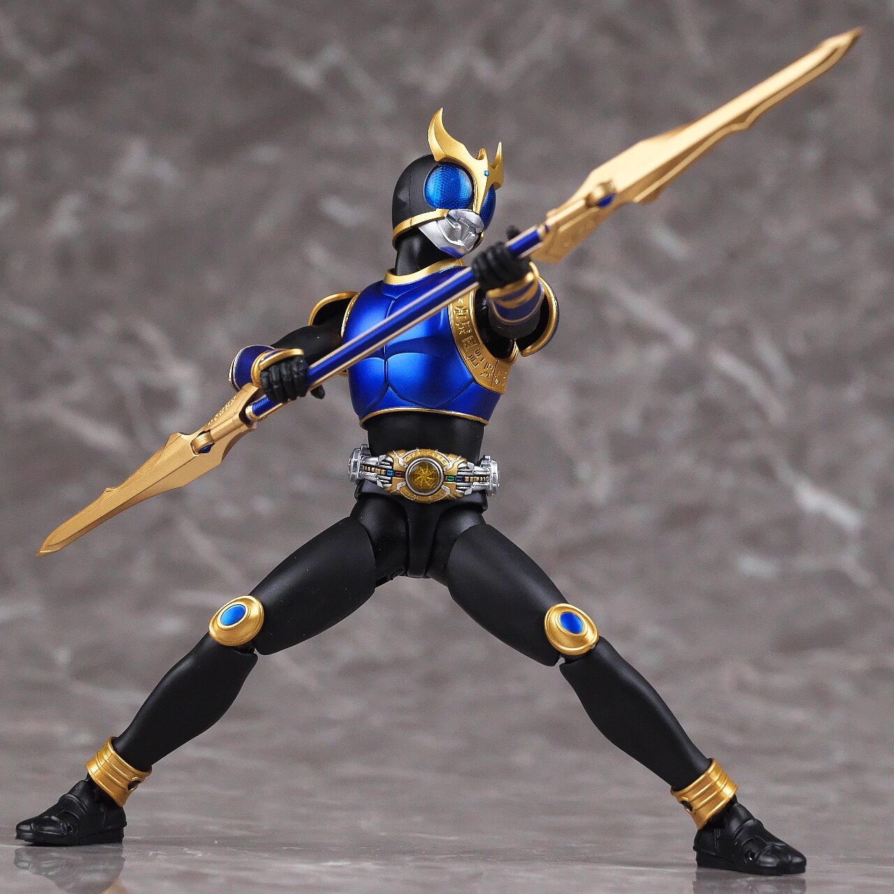 S.H.フィギュアーツ（真骨彫製法） 仮面ライダークウガ ライジング