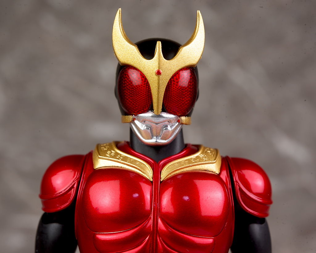 S.H.フィギュアーツ (真骨彫製法) 仮面ライダークウガ マイティ