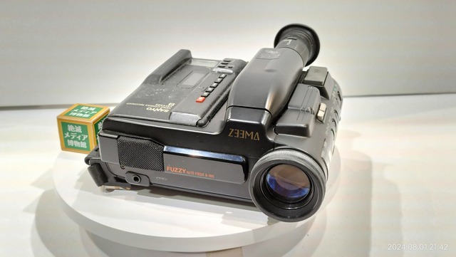 1990/平成2/SANYO/ZEEMA/VM-ES88型/FUZZY AUTO FOCUS & IRIS/光学6倍