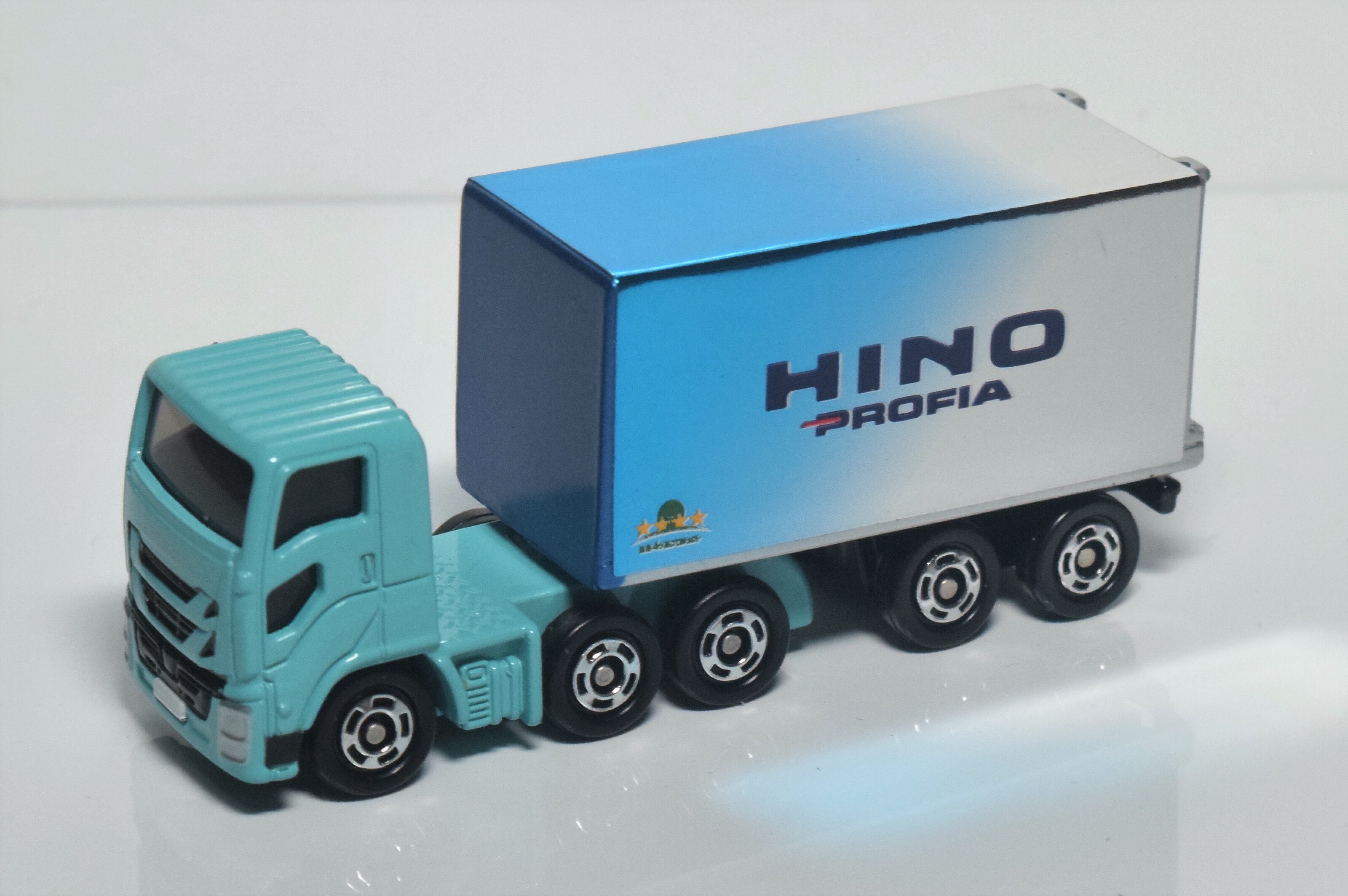 トミカ2020年9月の新車 ロングトミカ No.129 宇部興産 ダブルス