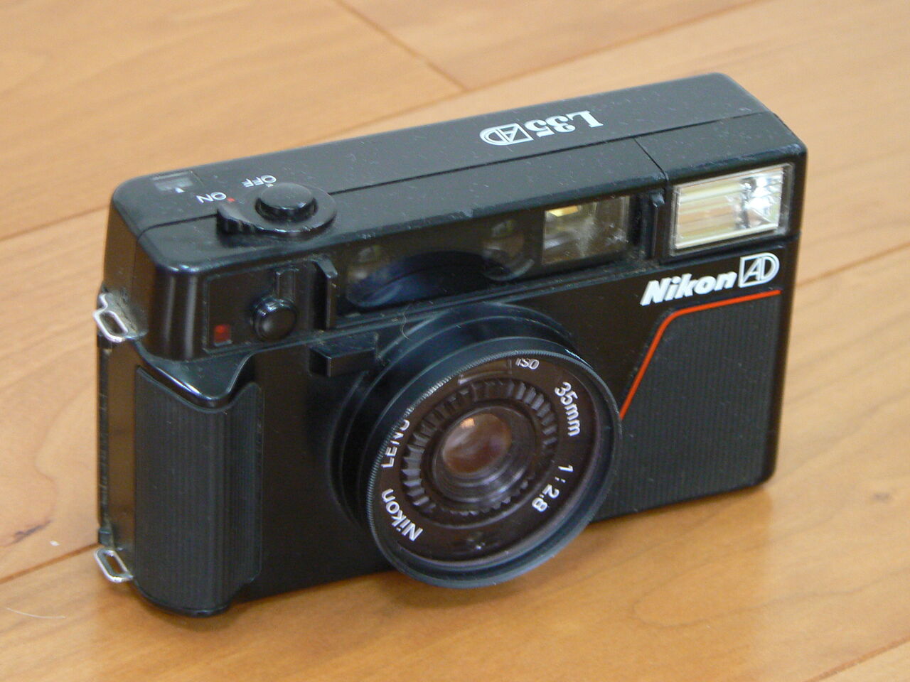 第351回目 ニコンL35AD(初代ピカイチ) : ポンコツとうさんの「カメラの