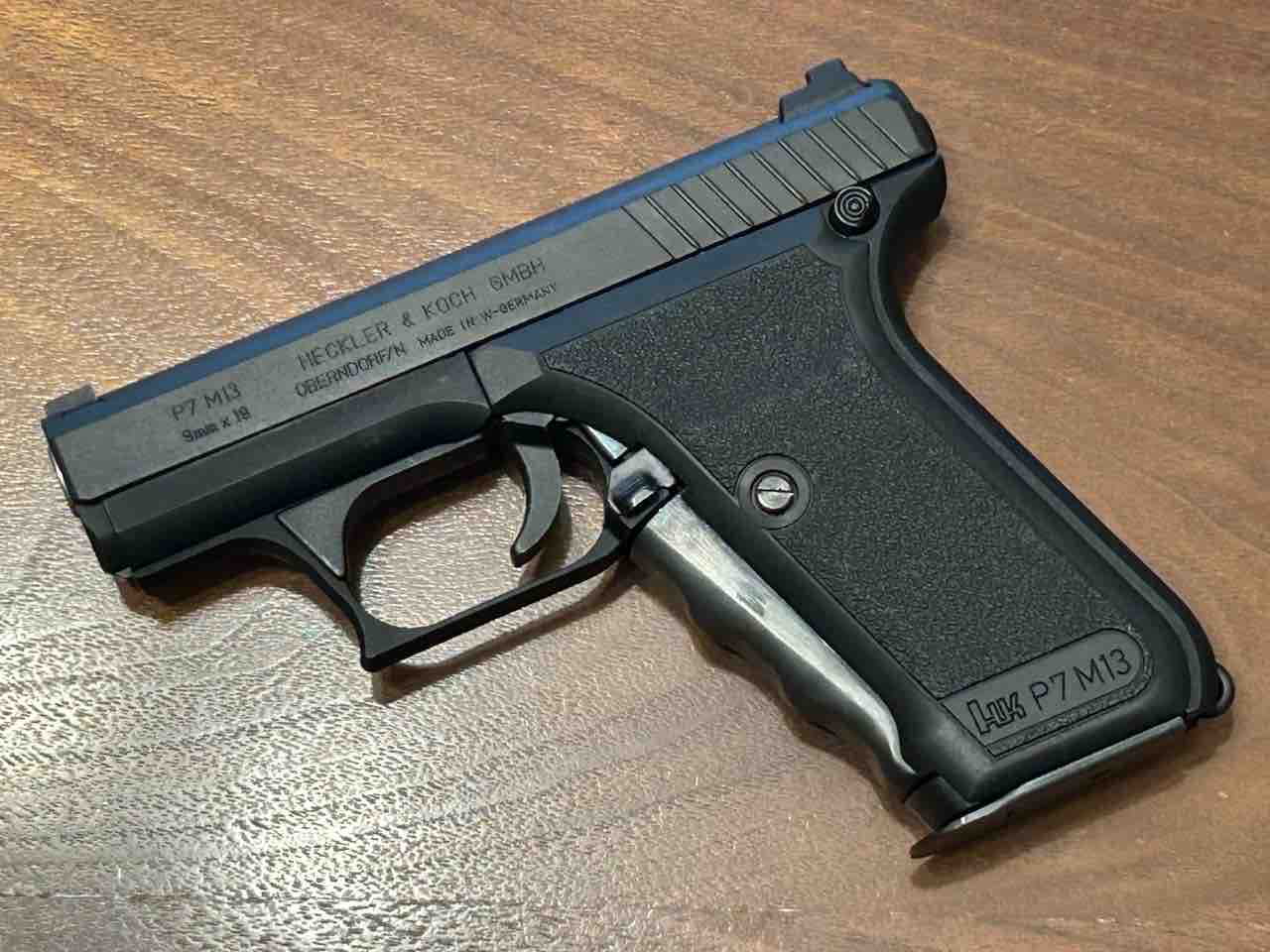 MGC H&K P7M13 : 気ままにエアガンレビュー