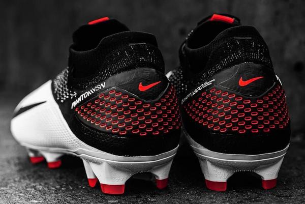 新色 ファントムビジョン2 白黒赤カラー 登場 : Kohei's BLOG サッカー