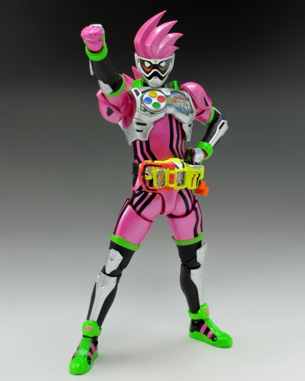 3月25日発売「S.H.Figuarts 仮面ライダーエグゼイド マイティ