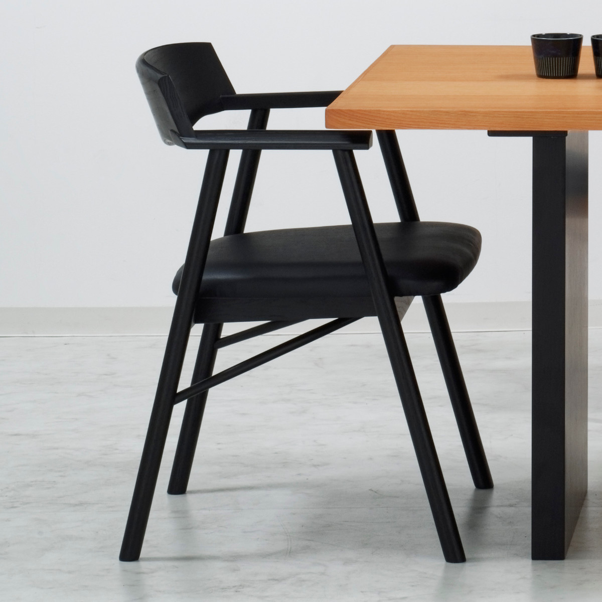 ダイニングチェア 座面高44cm GEOチェア レッドオーク材 ブラック