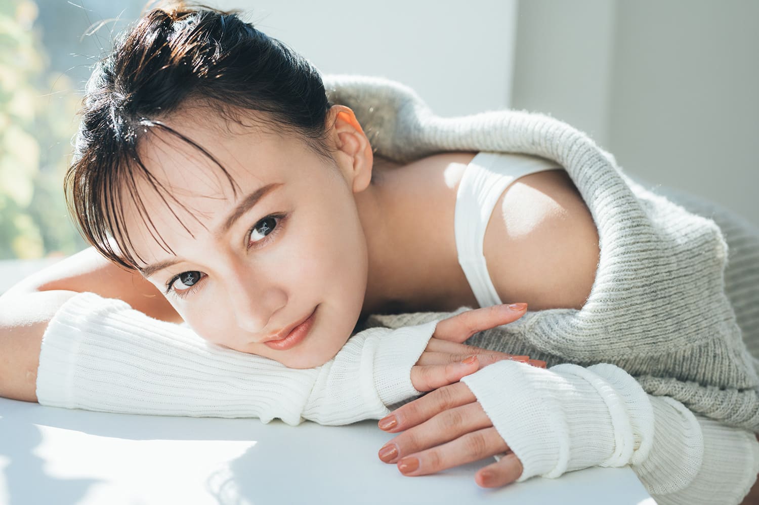 わたなべ麻衣さんの美容ルーティンを大公開！30代ではじめたEMS美顔器