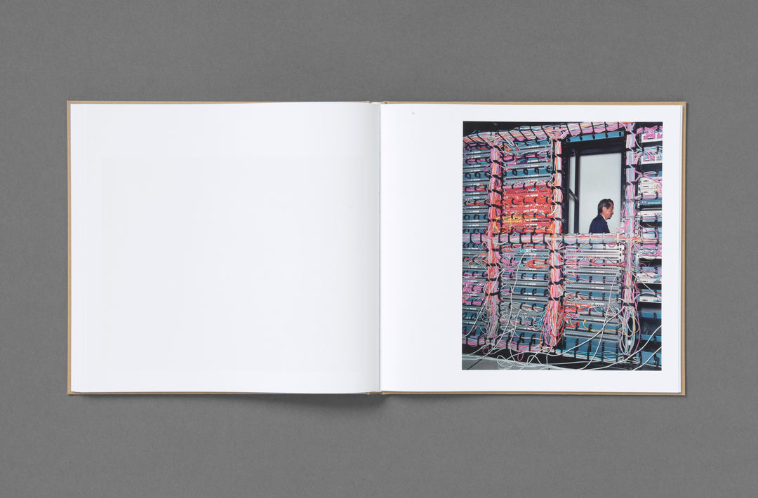 Lars Tunbjörk – Office / LA Office – Loose Joints Publishing