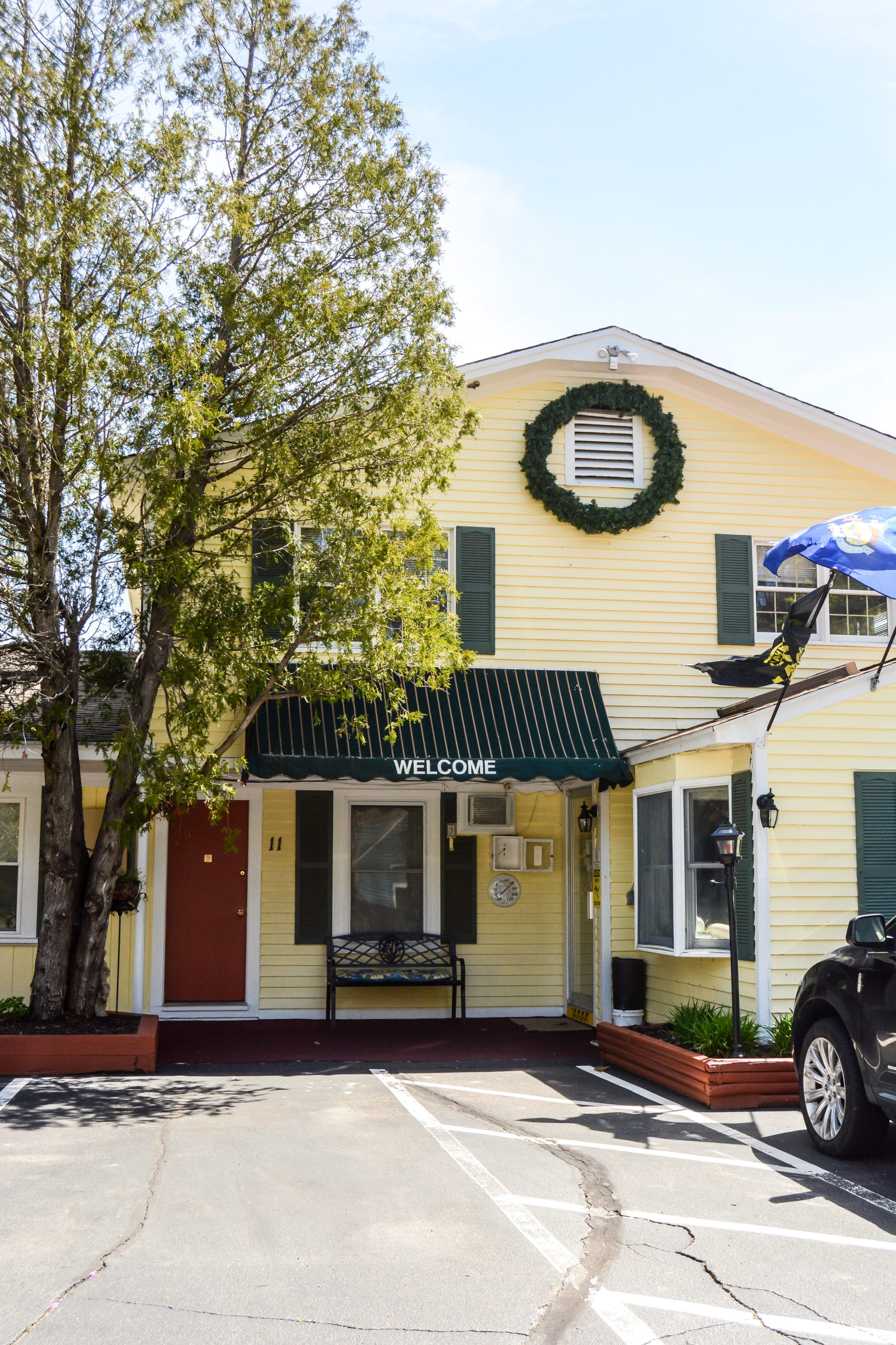 Lodge at KennebunkThe Lodge at Kennebunk - Hotel Rooms in