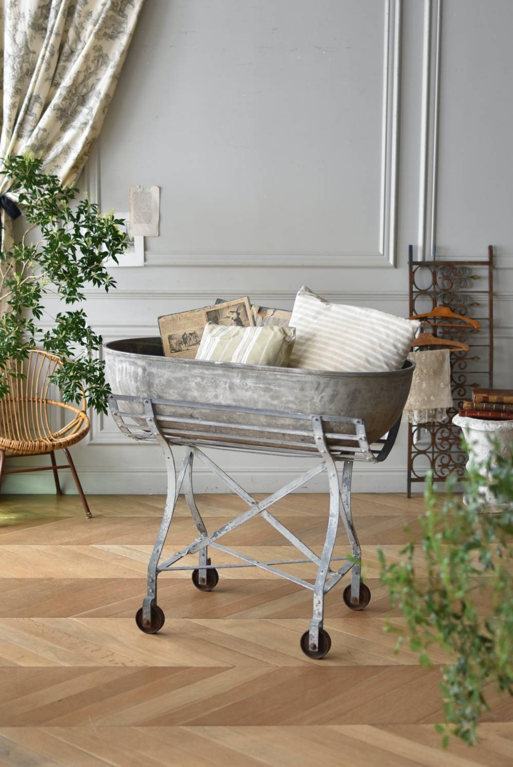 フランスアンティーク庭具 アイアンベビーバス シャビーシック