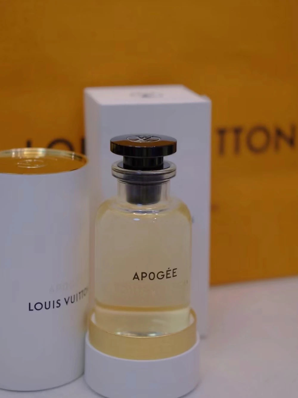 Louis Vuitton Apogee – LoveScent