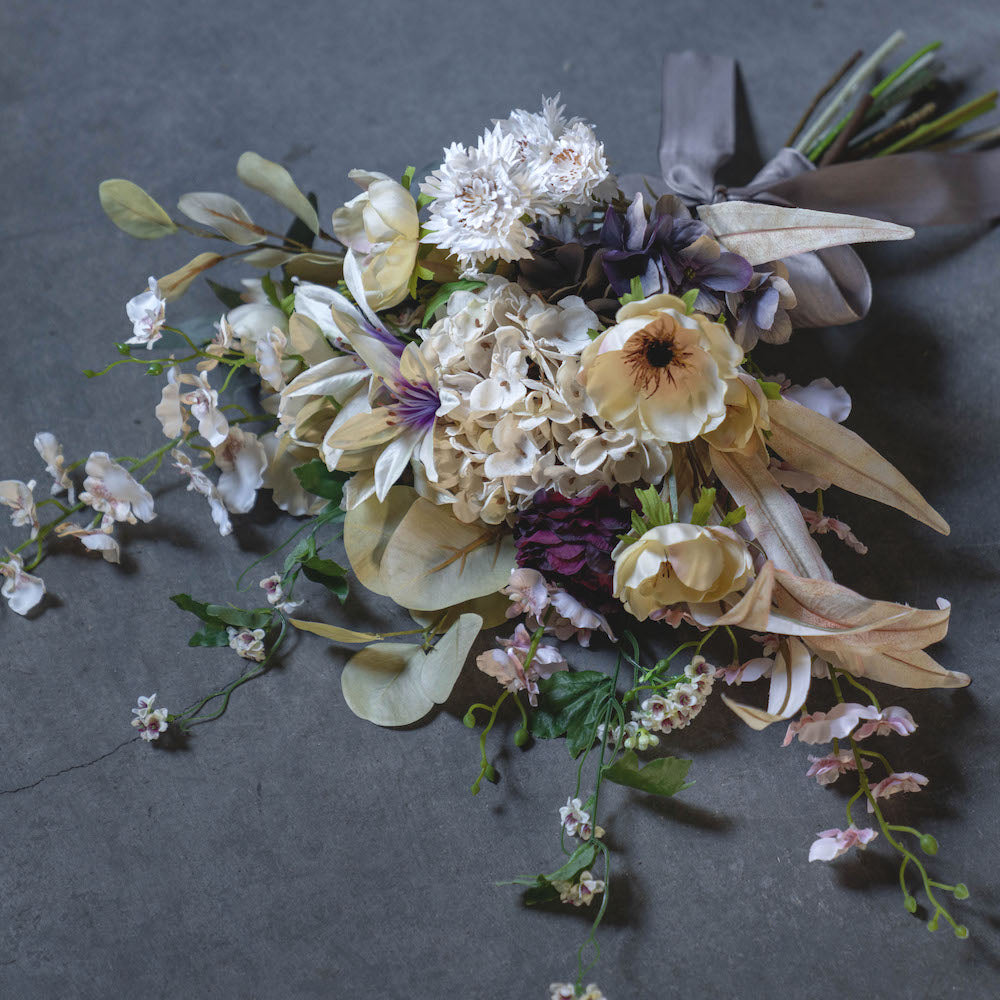 アーティフィシャルフラワー ホワイト×ベージュの華やかブーケ