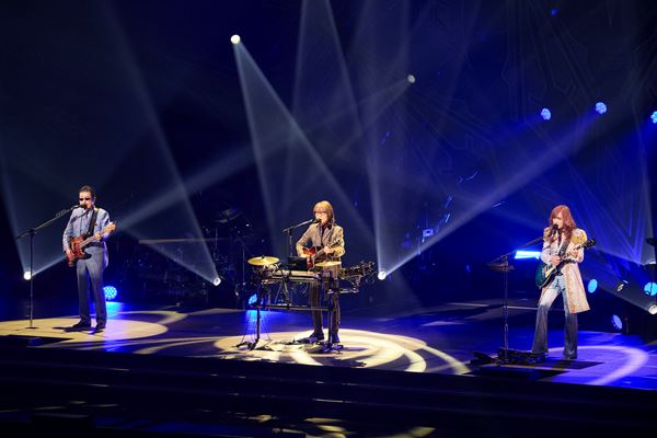 関根優那、『ヤングチャンピオン』で初表紙＆巻頭グラビア「目標を達成