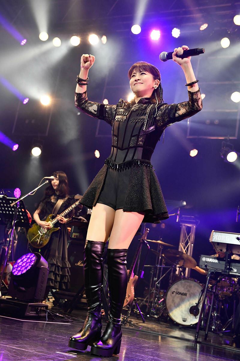 森高千里『レッツ・ゴォーゴォー!ツアー』開幕 約2時間50分で全23曲を