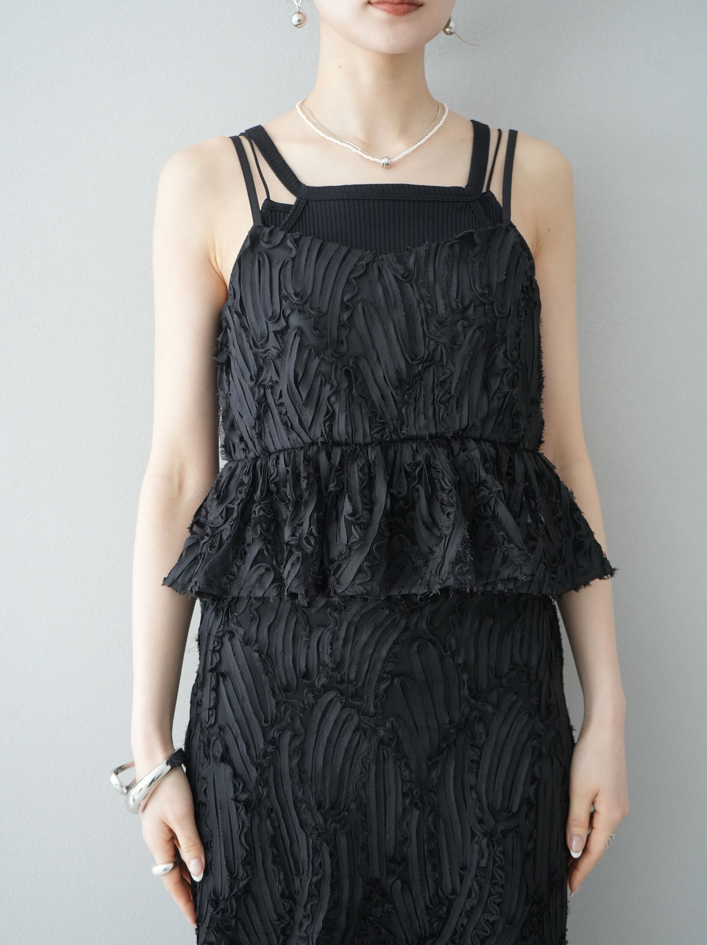 予約]ジャガードラインレースキャミソール/ブラック – Lumier