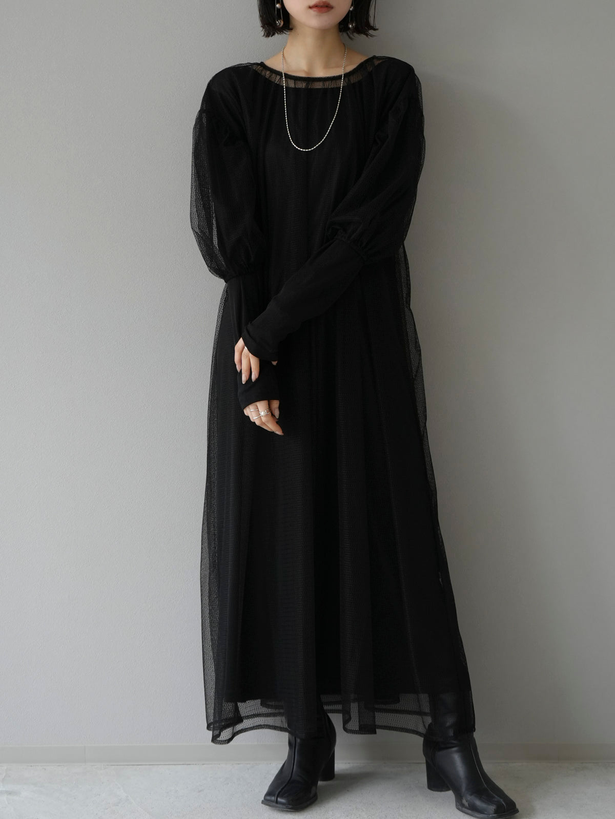 予約]レースレイヤードワンピース/ブラック – Lumier