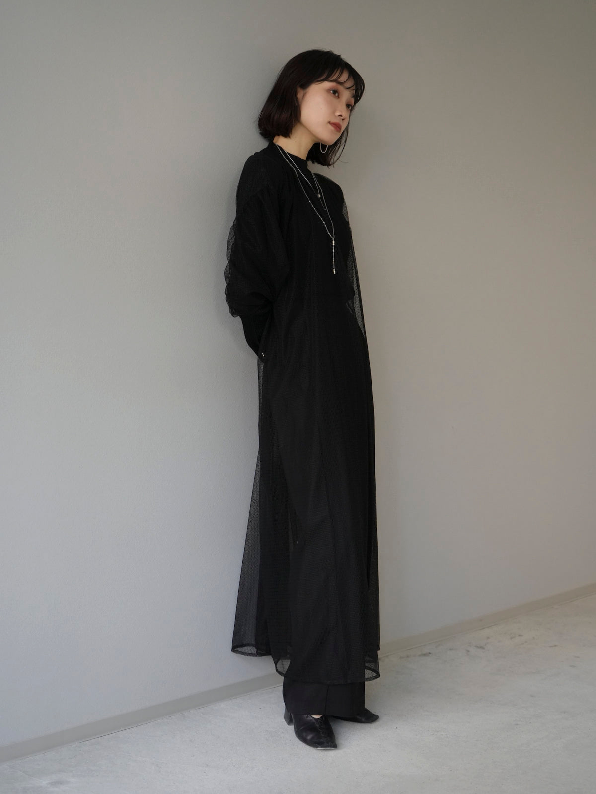 予約]レースレイヤードワンピース/ブラック – Lumier