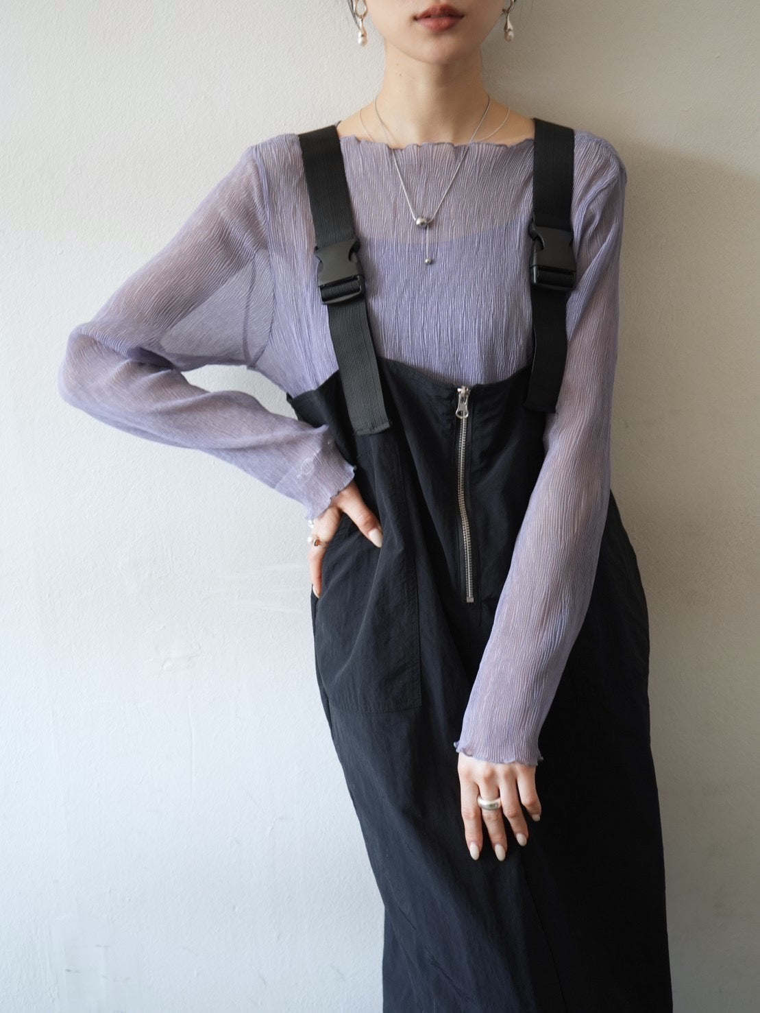 予約]フロントZIPナイロンジャンパースカート/ブラック – Lumier