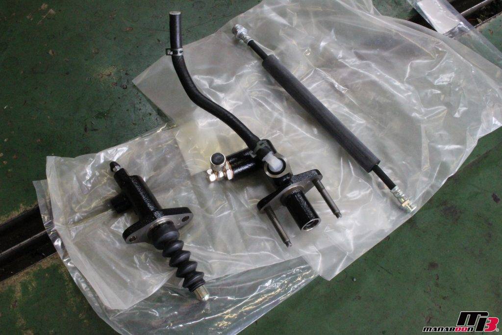 RX-7(FD3S)】クラッチマスター・ホース・レリーズ交換作業