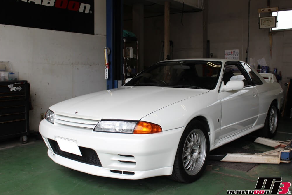 スカイラインGT-R(BNR32)TEIN車高調の取り付け作業です。 | パーツ