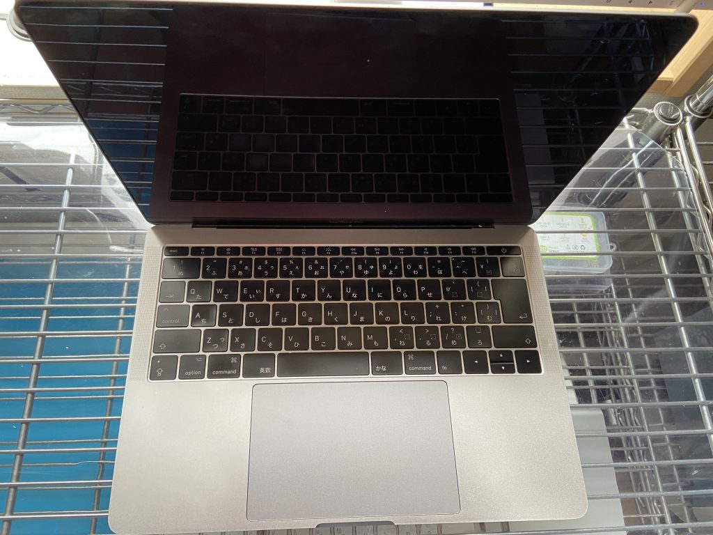 液体混入】電源が入らないMacBookProのロジックボードを修理！ | Mac