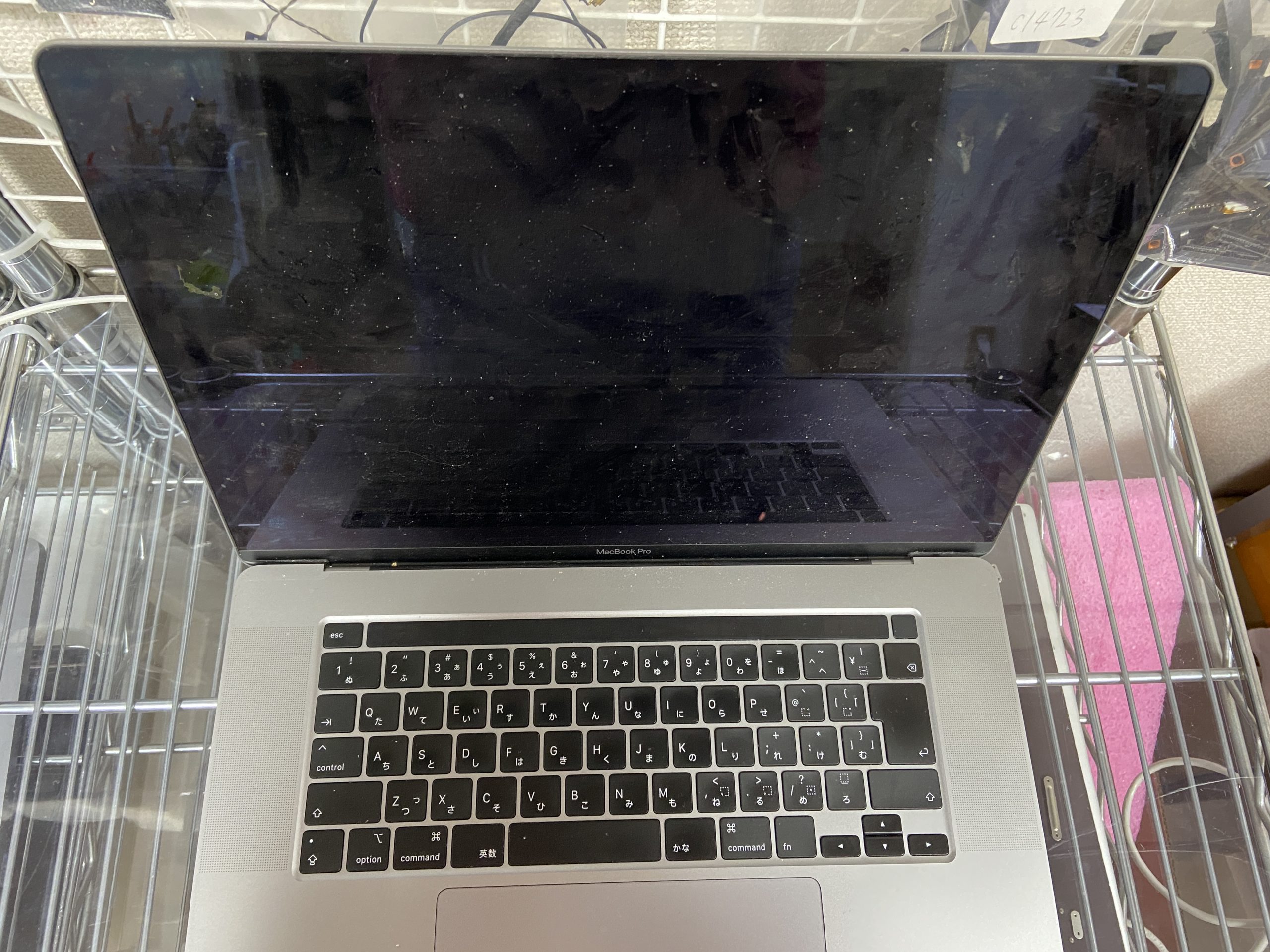 破損したバッテリーコネクタ修復】MacBookPro 16inch のロジックボード