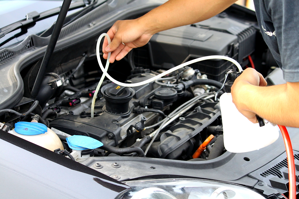 NUTEC NC-900 Re-Power Carbon Remover ＆ NC-202 Comp Boost for