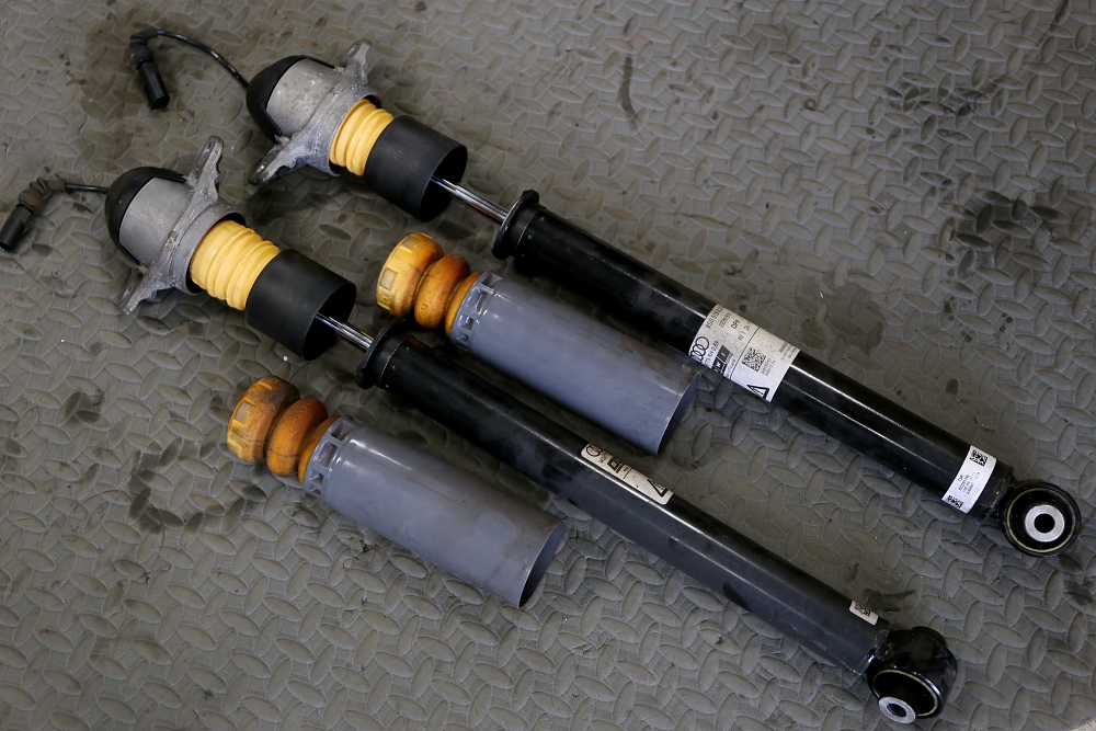 Audi TTRS/8S ＆ KW HAS装着！！|MACARS(メイカーズ)