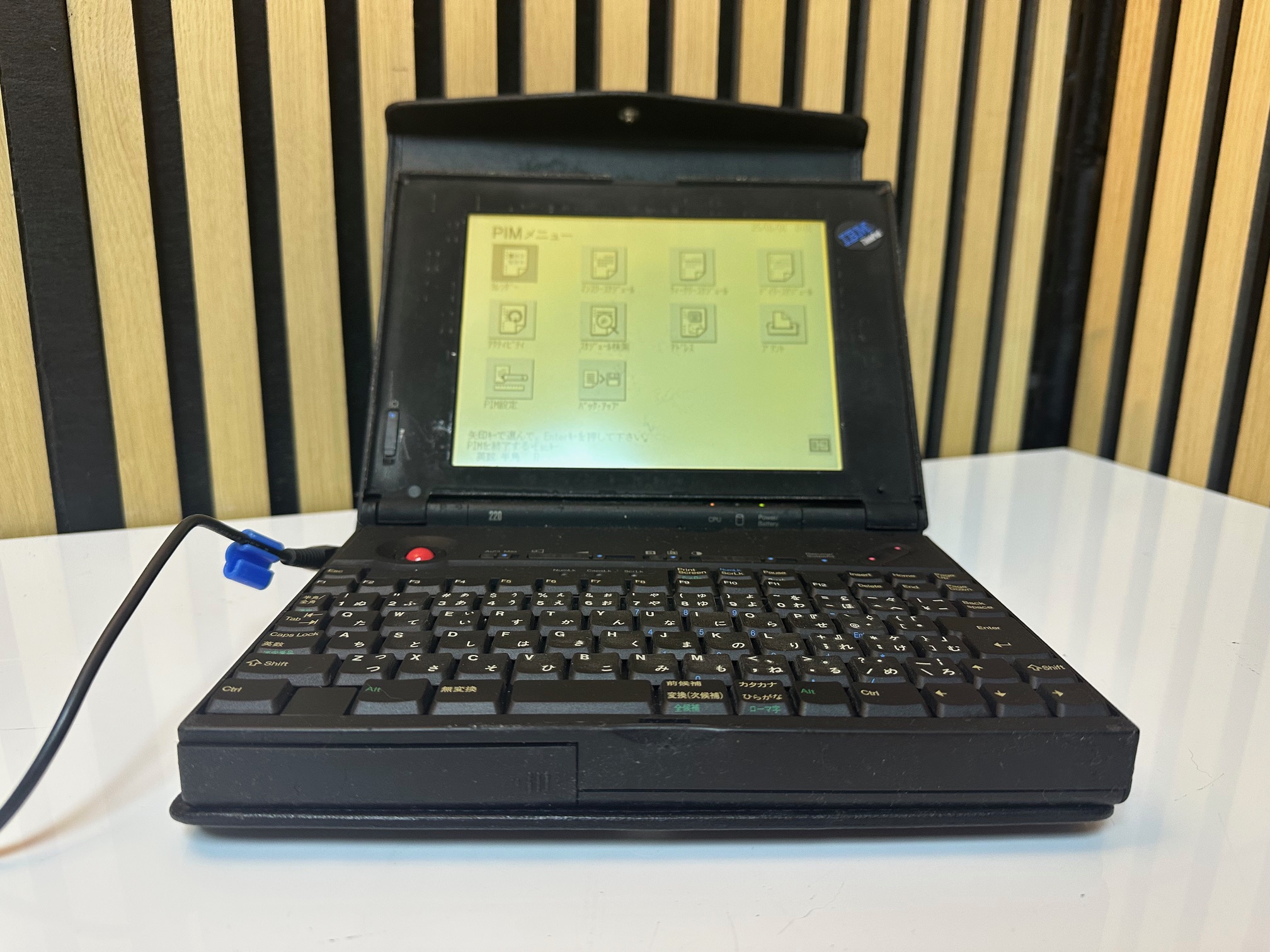 IBM ThinkPad 220 - MacDat