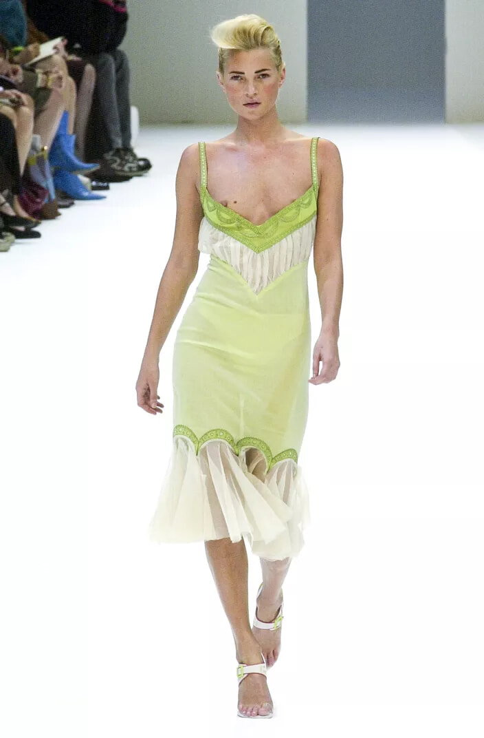 ケイト・モス50歳に！ 写真で振り返る奇跡の美しさ。｜Fashion