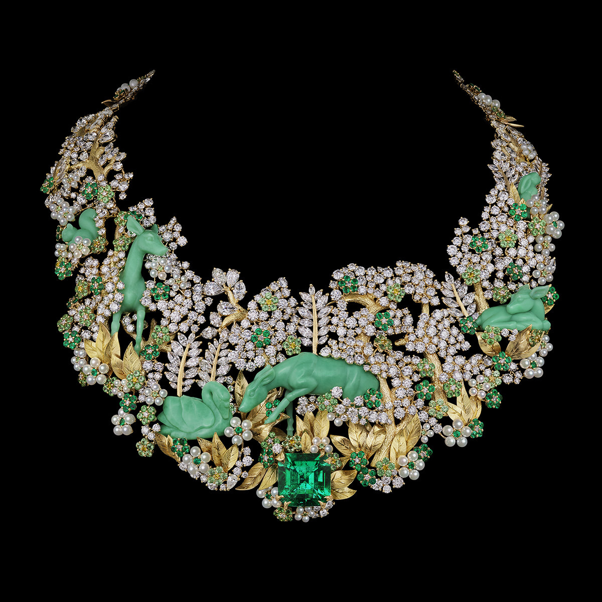 ディオールの新作ハイジュエリー、幻想の森に動物たちが遊ぶ