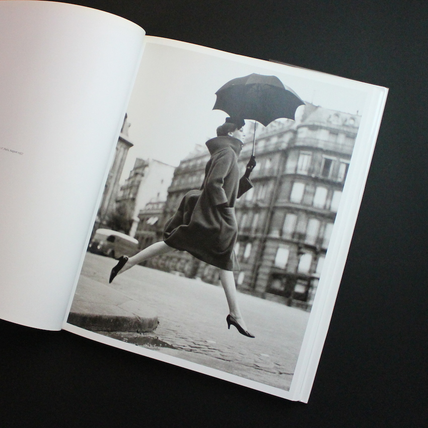 Woman in the Mirror - Richard Avedon