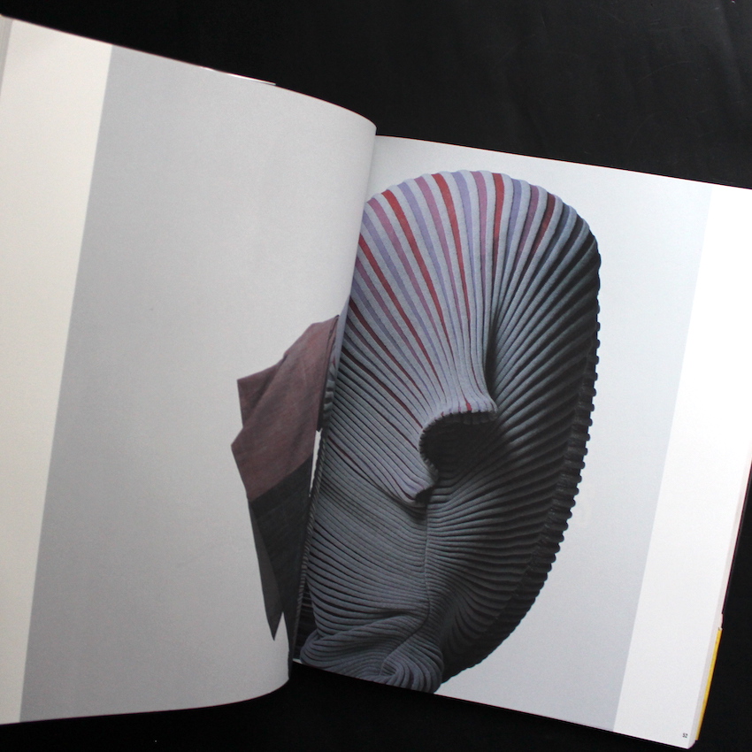 一生たち Issey Miyake & Miyake Design Studio 1970 - 1985（With OBI）