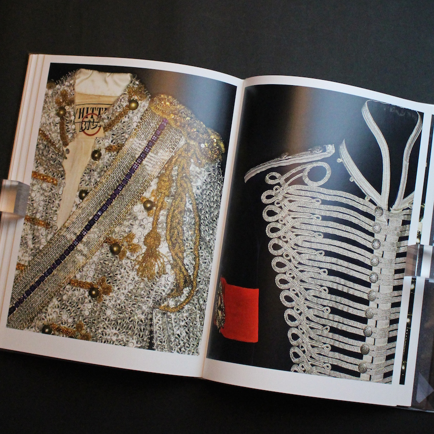 Neverland Lost A Portrait of Michael Jackson - Henry Leutwyler