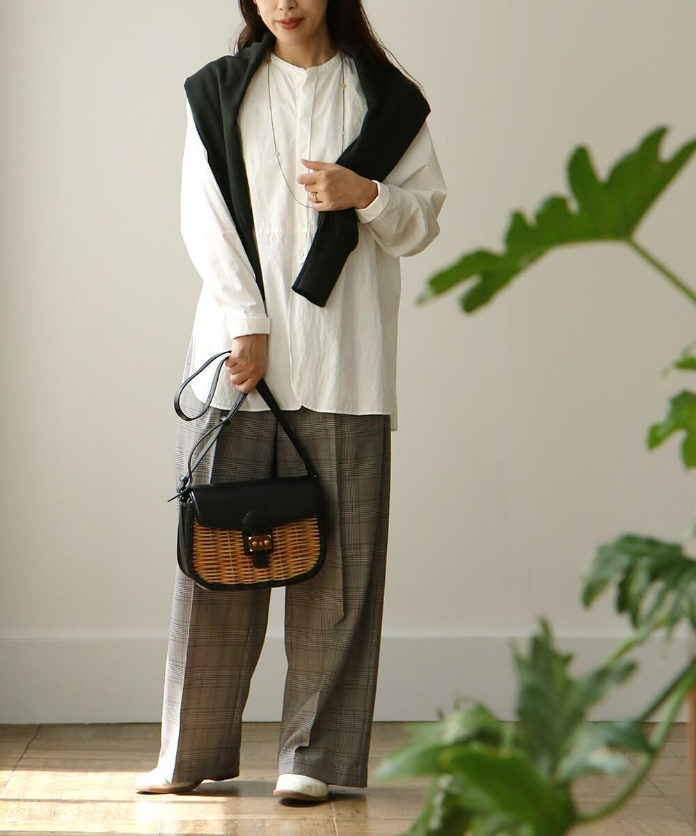 ebagos カーフ・ショルダーバッグ（ラウンドショルダー） BLACK