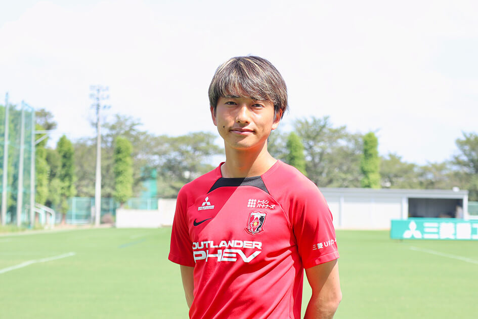 浦和レッズの小泉佳穂が選ぶ、心に残る小説│レッズでんきマガジン