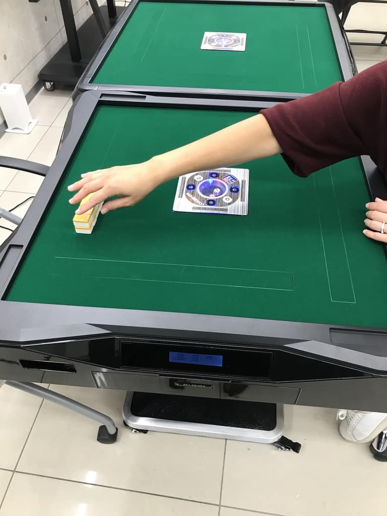 自動卓の三麻設定は3山108枚積み！「ゴッドハンド」で山を押すのもあり