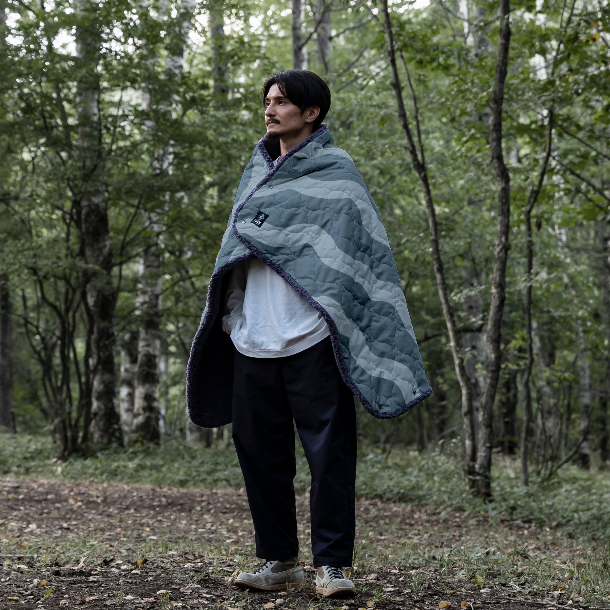 blue_s_1.jpg?v=1700042073&