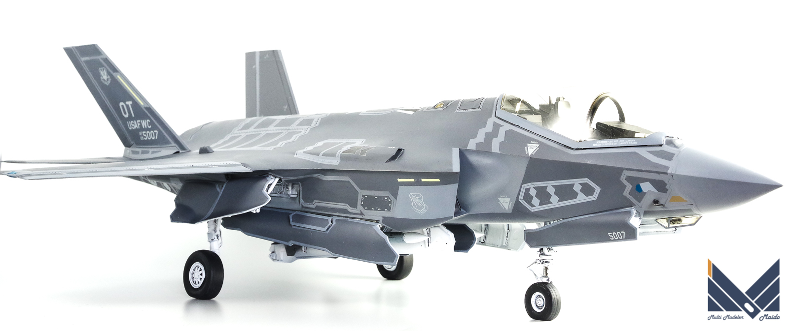 イタレリ 1/32 F-35A 完成品 Italeri | 模型工房M