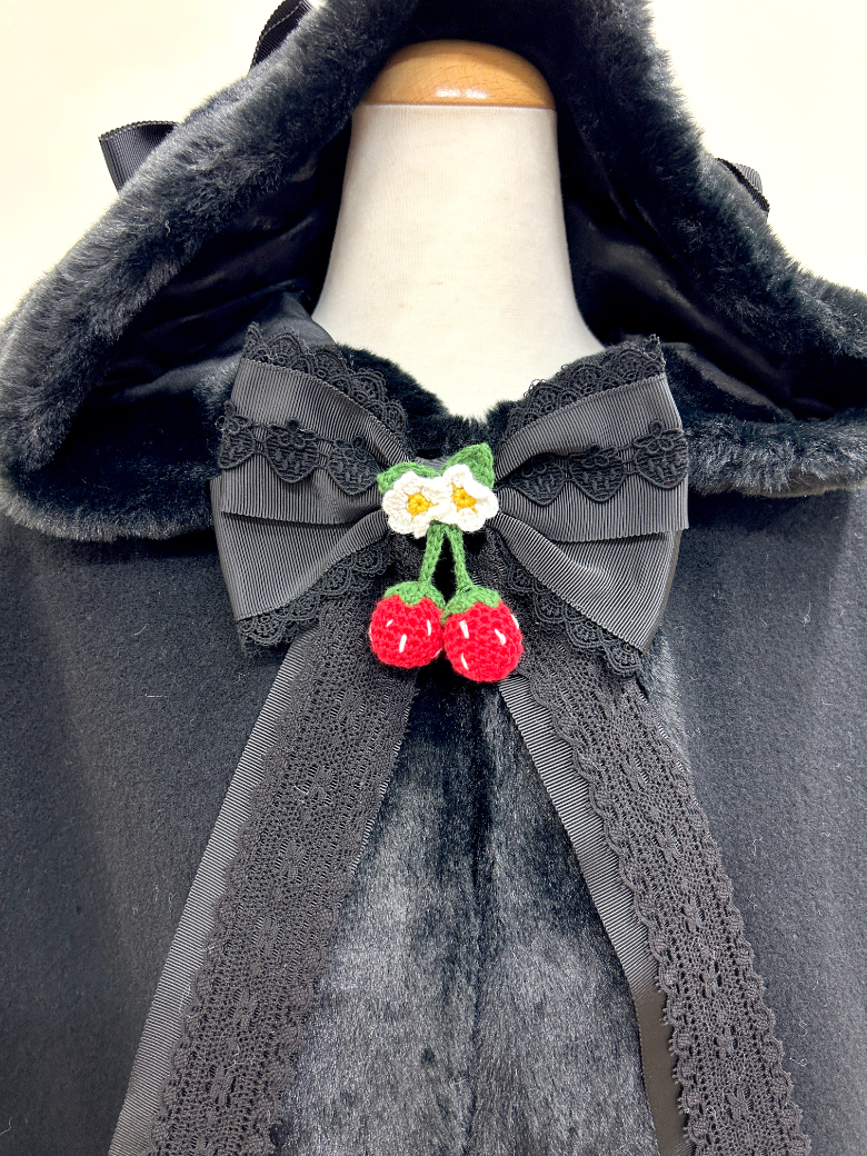 BABY,THE STARS SHINE BRIGHT ゆらゆらいちごのうさみみファーケープ