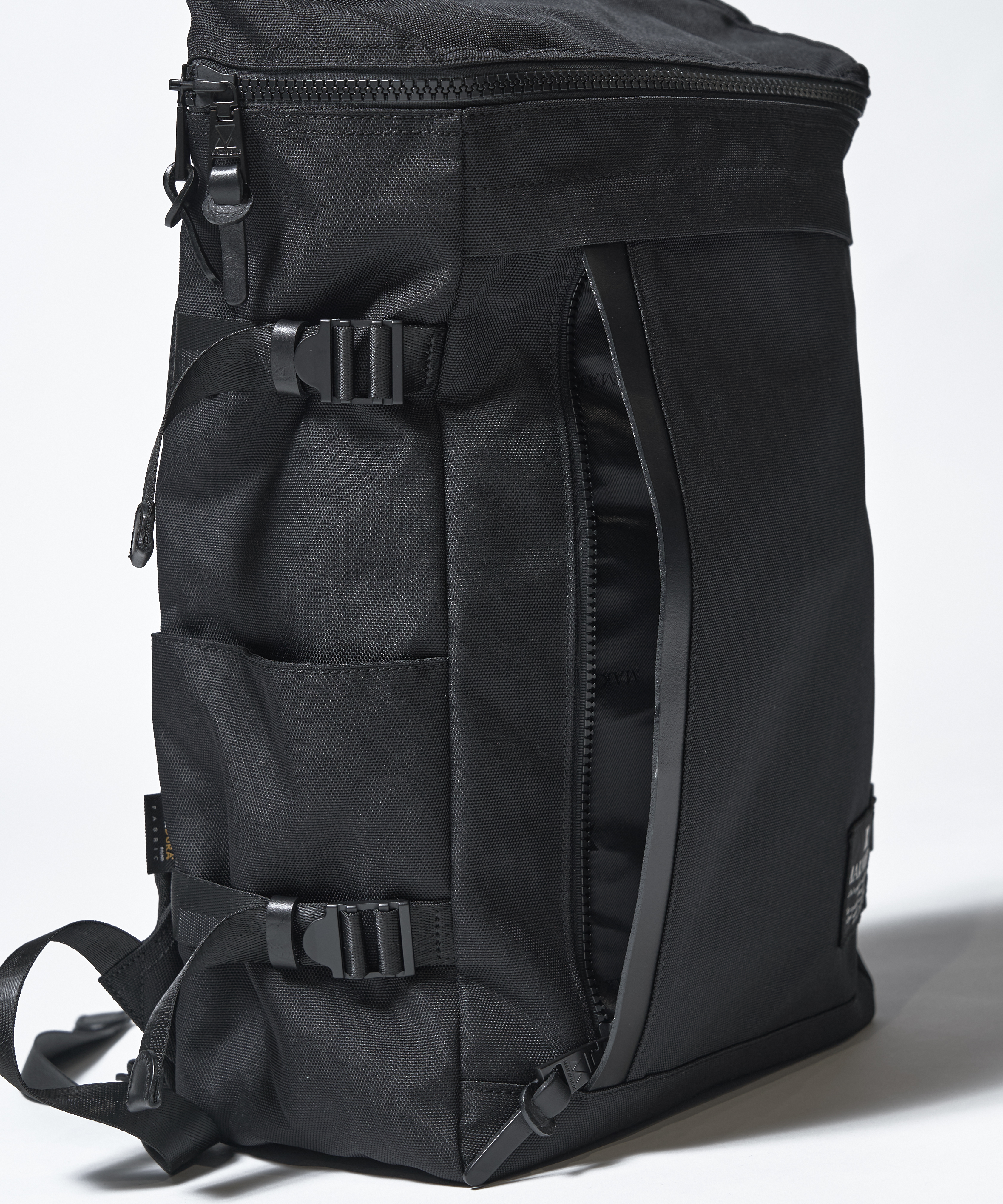 RECTANGLE DAYPACK | MAKAVELIC OFFICIAL ONLINE STORE