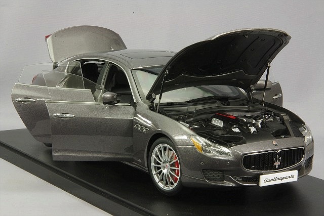 1/18 オートアート マセラティ クワトロポルテ GT S グレー カスタム 1
