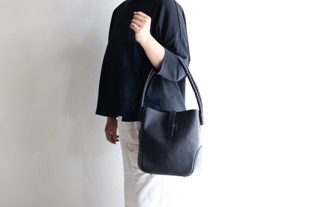 maison de soil メゾンドソイル | GRAINED LEATHER ONE HANDLE BAG Co