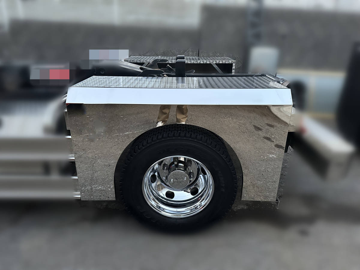 ステンレス バスフェンダー 左右2個セット 中型4t/19.5インチ 鏡面×鱗